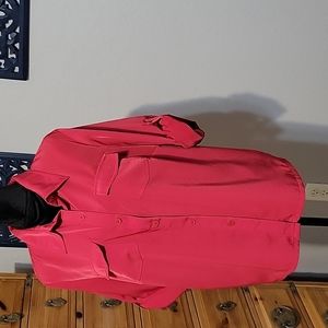 Susan Graver No-iron red shirt in excellent condition